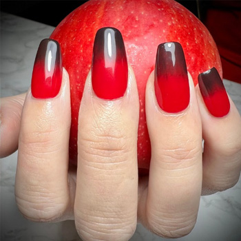 Gel nail design by Lisa Nicol